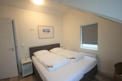 Detached house right by the beach Hotels in 