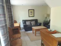 Quiet cottage very close to village centre and ameneties. Các khách sạn ở Maidstone District