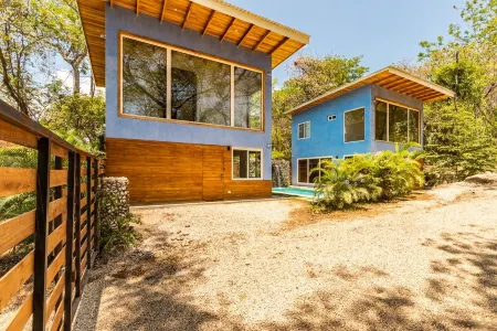 Nosara Blue: Casa Potrero, BBQ and walk to beach!