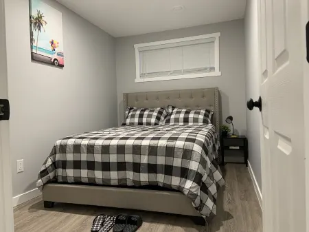 Guest Home in Regina -- Feels like Home Отели рядом с достопримечательностью «Университет Реджайна»