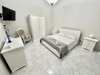 The pink corner is a facility located in a small town a few kilometers from the sea