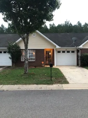 Cozy, Family and Friendly Townhome