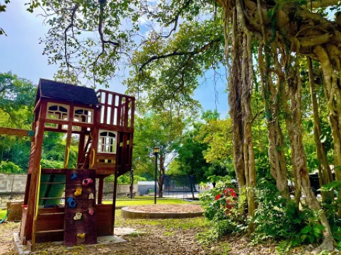 OFFER Excellent Private Residential House, Swimming Pool, Barbecue, Garden