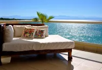 BEAUTIFUL 3 BEDROOM BEACH FRONT CONDO IN PUNTA MITA!!!