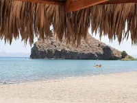 Villa de la Luna Loreto - Short walking distance to the beach and golf course.