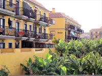Modern apartment with sea view and great location.
