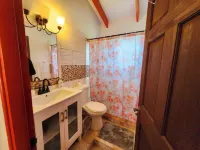 Cicilia's Quiet Haven Hotels near Annaly/Carambola TidePools TrailHead