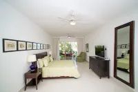 Seawinds Family Retreat, Spacious 3 Bdrm on Garden Floor