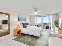 Ocean View, Spacious Condo next to Pool Hotels in Southside