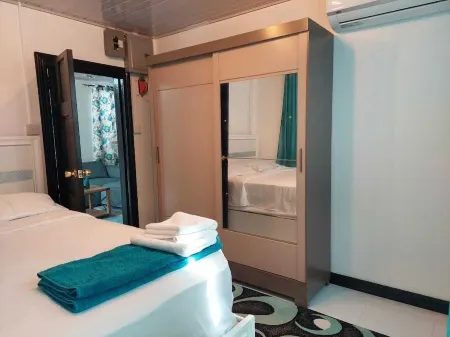 Apartment Luxe Next to Malls Central Location