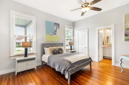 Spacious 4-bedroom w/ full en suite baths -  1/2 mile from Covington Square!