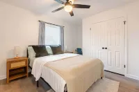 Charming 3-bedroom townhome with lots of amenities in upscale Round Rock