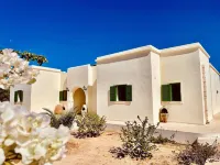 Dar Yasmine Arkou Aghir High Standing Villa 3 suites 6 pers with private pool  호텔