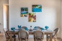 Private Oasis with Breathtaking Ocean Views and Huge Pool - نادي رياضي