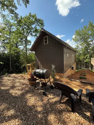 Brand new 3-bedroom lakefront with walk down access to TableRockLake and firepit