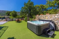 Villa Monte Adria  for 8 + 2 Pers. Hotel a Bribir