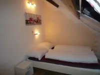 Vacation Home by the Sea, Holland, Family-Friendly Park, de Kreek, Wlan Free!!! Hotels in Bruinisse