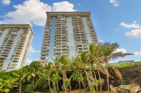 PENTHOUSE with Stunning Ocean Views