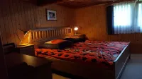 Uriges Chalet, Ideal für Familien und Gruppen bis 6 Personen Hotels in der Nähe von Tschinglenbahn Elm - Tschinglen-Alp