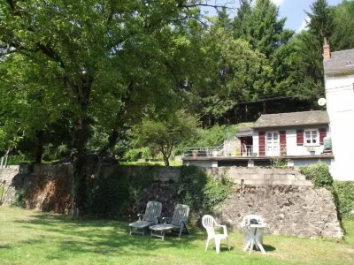 Charming Gite overlooking the river Truyere and the 14th Century bridge.