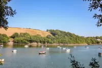 Waters Reach Hotels in Kingsbridge