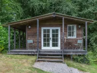 Lakeside Cabin Hotels in Honiton