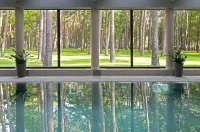 Columna Medica - Pool