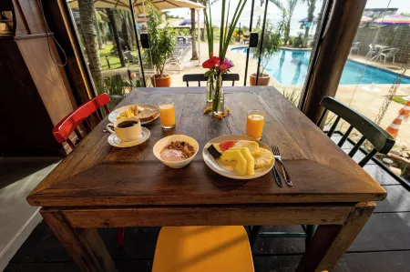 Pousada Canto da Vigia Отели в г. Пенья