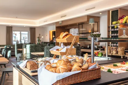 Pension Pinzgauer Hof Отели в г. Гемайнде Мария Альм ам Штайнернен Мер