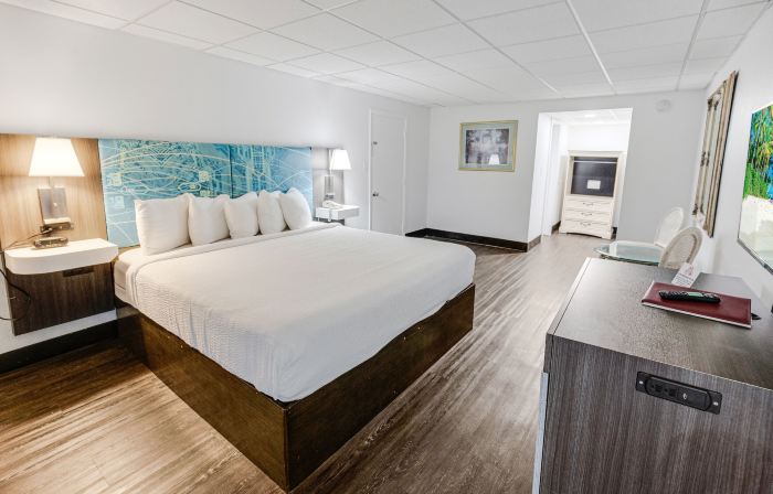 Tropical Seas Hotel