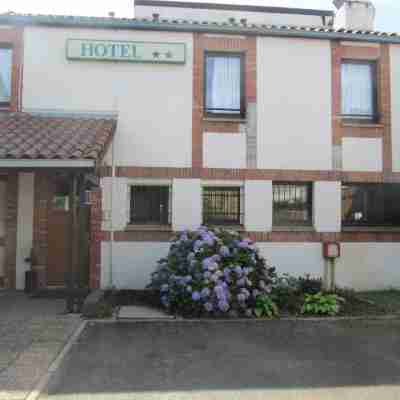 Hôtel Le Saint-Joseph Hotel Exterior