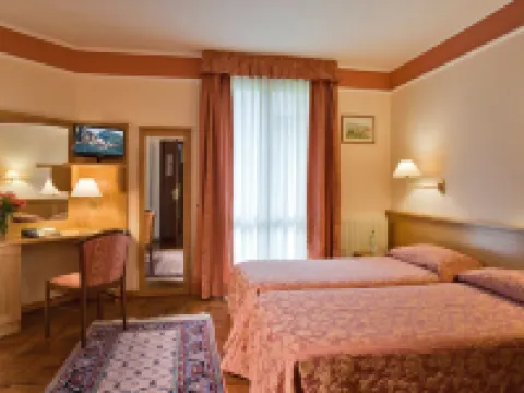 アストラ ティニャーレのホテル