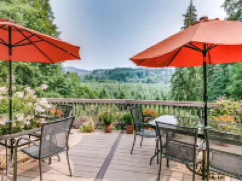 Misty Valley Inn B&B Hotels in Forks