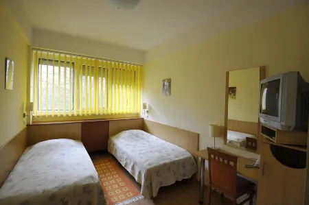 Sport Hotel Отели рядом с достопримечательностью «Debrecen Zoo and Amusement Park»