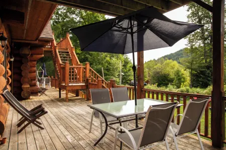 Auberge Couleurs de France Отели в г. Папино