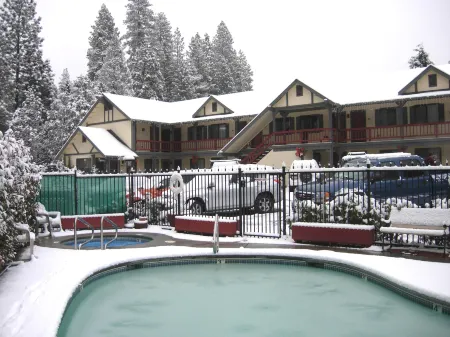 Wildwood Inn Отели в г. Твейн Харт