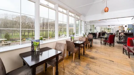 Killin Hotel Отели в г. Киллин