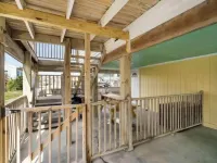 Beach Cabin - Perfect for Your Family Getaway! Pet Friendly! 2 Bedroom Cottage by RedAwning - Pet friendly
