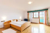 Tonis Tenne Hotels in Eschbach