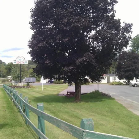 Colonnade Inn