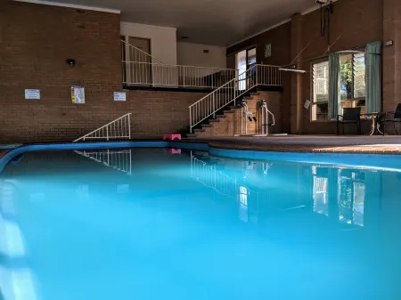 Bega Village Motor Inn Отели в г. Танджа