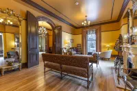 Steele Mansion Inn & Gathering Hub Hotels in Painesville