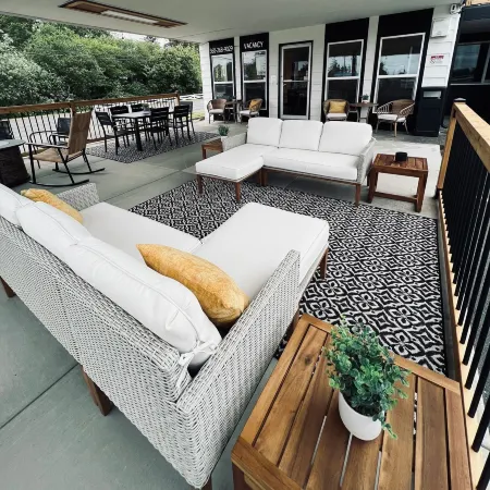 Silver Sands Motel