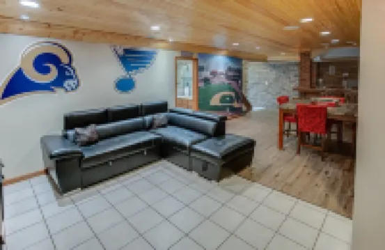 Spacious Tranquility with Private Pool 4 Bedroom Home by RedAwning