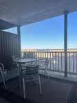 Cozy 2-bedroom condo with AC, WiFi in enjoyable Ocean City