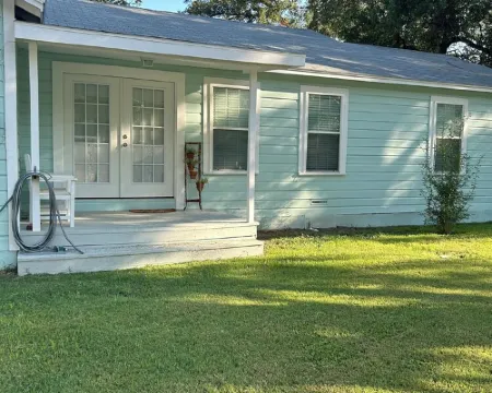 Gorgeous quiet and cozy 3 bedroom/ 2 bathroom home awaits you! Hotels in Uvalde