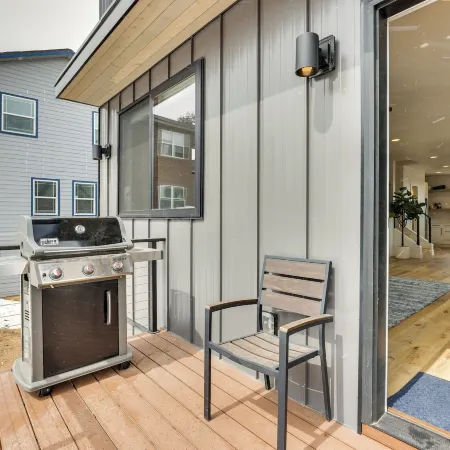 Sleek Fraser Townhome < 8 Mi to Winter Park!