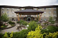 Gold Eagle Lodge Hotels in 
