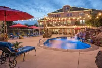 Cameo Heights Mansion and the Vine Fine Dining Restaurant - Pools