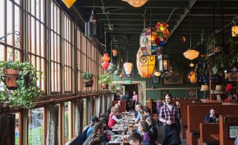 McMenamins Kennedy School